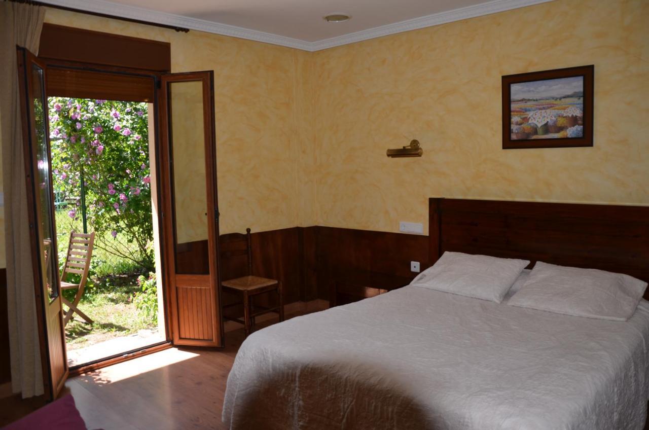 Hotel Arenas De Cabrales- Apartamentos Екстериор снимка