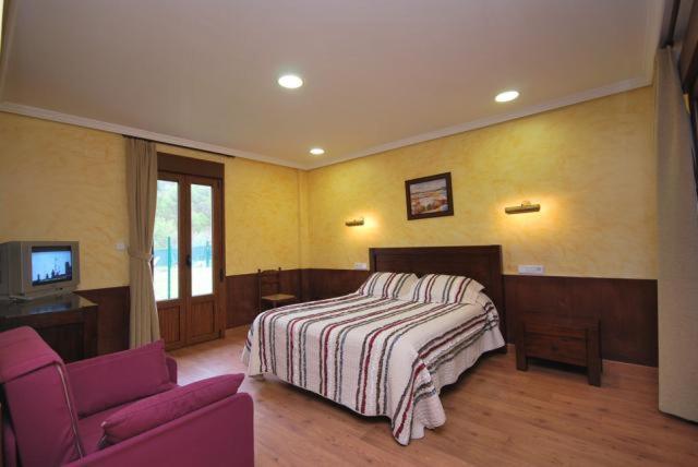 Hotel Arenas De Cabrales- Apartamentos Екстериор снимка