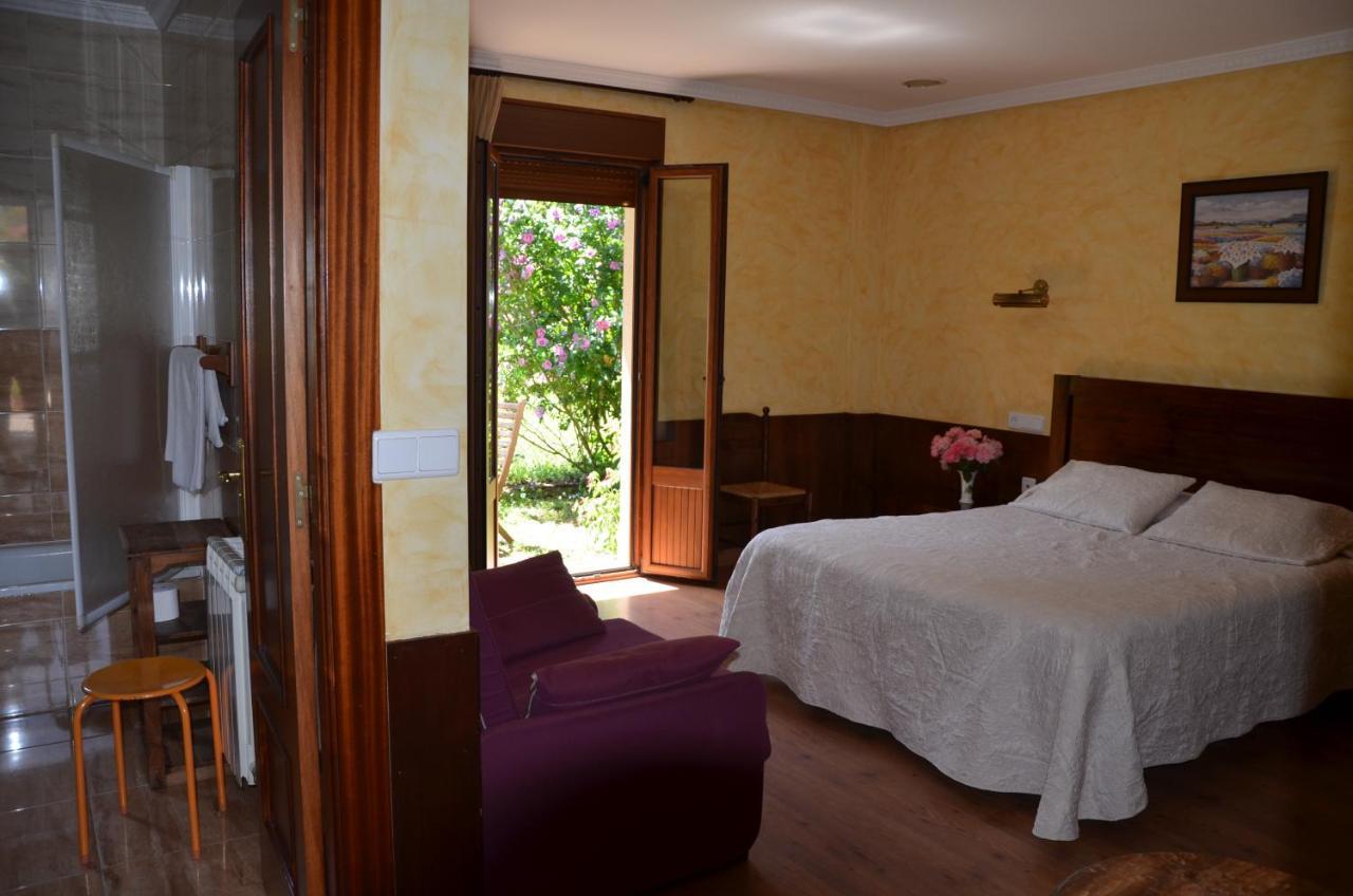 Hotel Arenas De Cabrales- Apartamentos Екстериор снимка